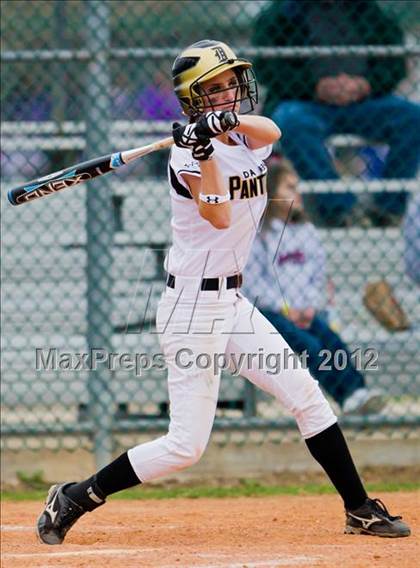 Thumbnail 2 in Alvin vs Danbury (Brazosport Classic) photogallery.