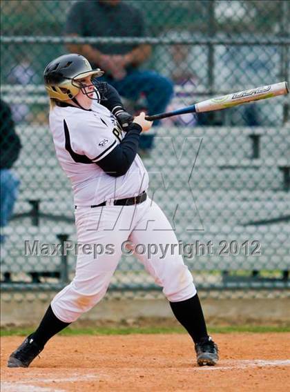 Thumbnail 2 in Alvin vs Danbury (Brazosport Classic) photogallery.