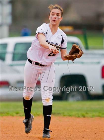 Thumbnail 2 in Alvin vs Danbury (Brazosport Classic) photogallery.