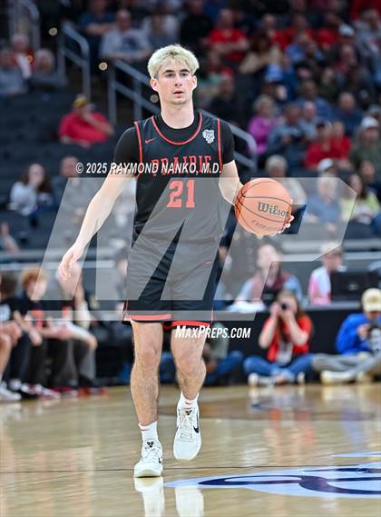 Thumbnail 2 in Clinton Prairie vs. Orleans (IHSAA 1A Final) photogallery.