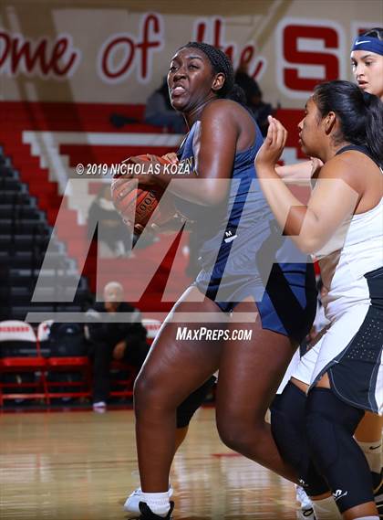 Thumbnail 3 in Warren vs. Bishop Montgomery (Battle at the Beach) photogallery.