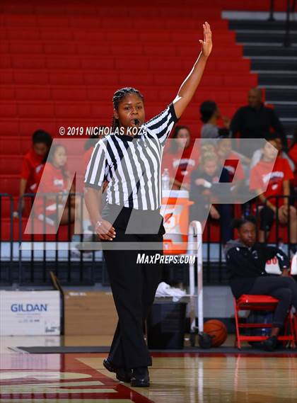 Thumbnail 2 in Warren vs. Bishop Montgomery (Battle at the Beach) photogallery.