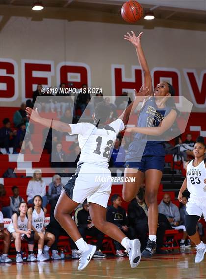 Thumbnail 1 in Warren vs. Bishop Montgomery (Battle at the Beach) photogallery.