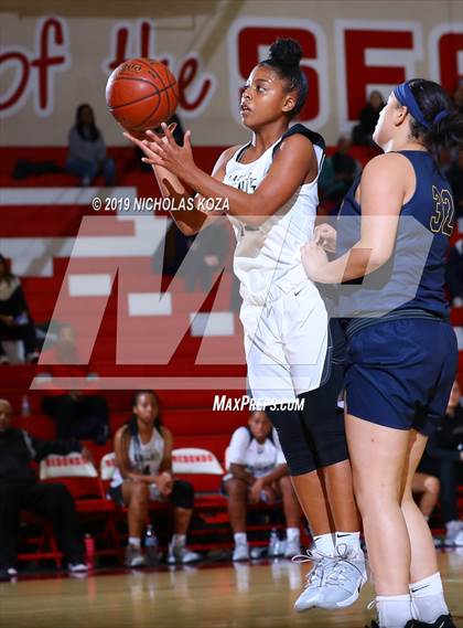 Thumbnail 3 in Warren vs. Bishop Montgomery (Battle at the Beach) photogallery.