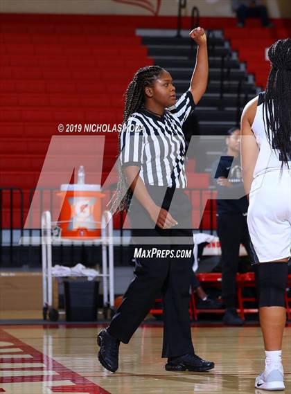 Thumbnail 3 in Warren vs. Bishop Montgomery (Battle at the Beach) photogallery.