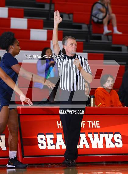 Thumbnail 3 in Warren vs. Bishop Montgomery (Battle at the Beach) photogallery.