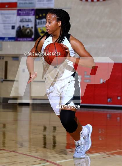 Thumbnail 1 in Warren vs. Bishop Montgomery (Battle at the Beach) photogallery.