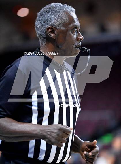 Thumbnail 3 in St. Pius X-St. Matthias Academy vs St Augustine (Tarkanian Classic) photogallery.