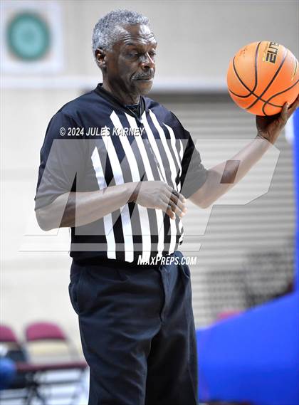 Thumbnail 2 in St. Pius X-St. Matthias Academy vs St Augustine (Tarkanian Classic) photogallery.