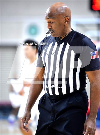 Thumbnail 2 in St. Pius X-St. Matthias Academy vs St Augustine (Tarkanian Classic) photogallery.
