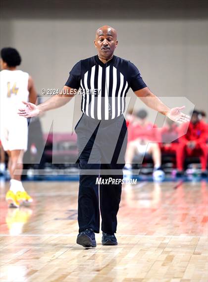 Thumbnail 1 in St. Pius X-St. Matthias Academy vs St Augustine (Tarkanian Classic) photogallery.