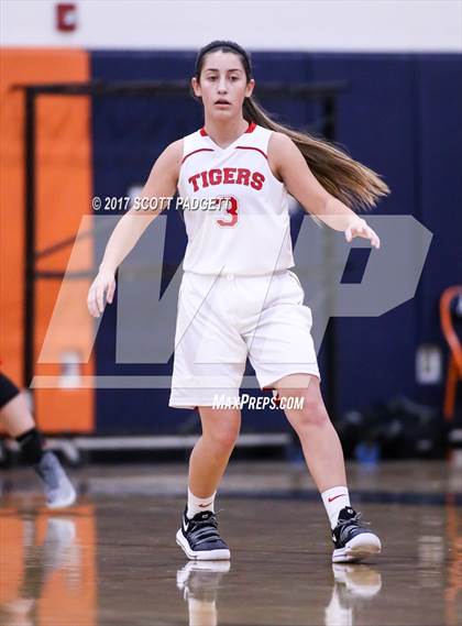 Thumbnail 2 in Elsinore vs. Great Oak photogallery.