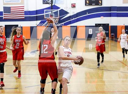 Thumbnail 2 in Elsinore vs. Great Oak photogallery.