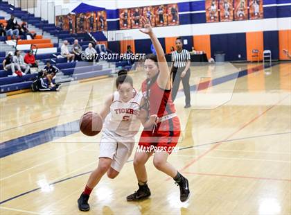 Thumbnail 1 in Elsinore vs. Great Oak photogallery.