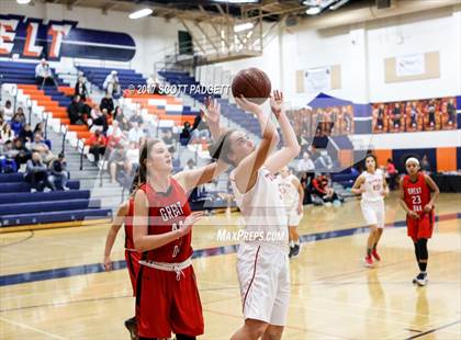 Thumbnail 3 in Elsinore vs. Great Oak photogallery.