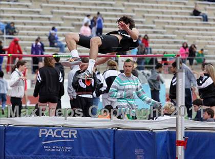 Thumbnail 2 in 2011 Santa Barbara Easter Relays photogallery.