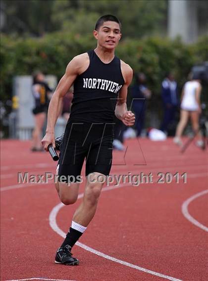 Thumbnail 2 in 2011 Santa Barbara Easter Relays photogallery.
