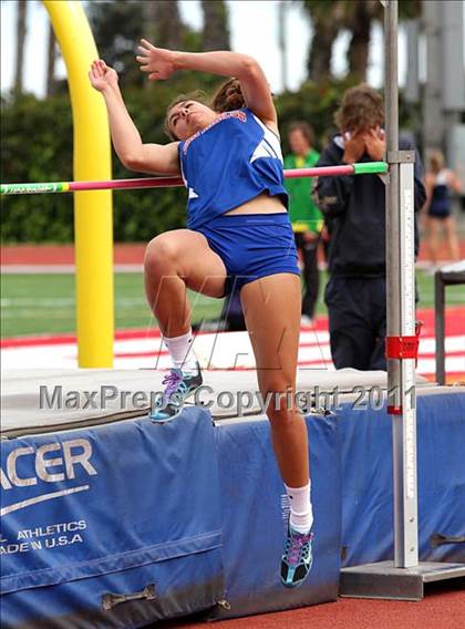 Thumbnail 1 in 2011 Santa Barbara Easter Relays photogallery.
