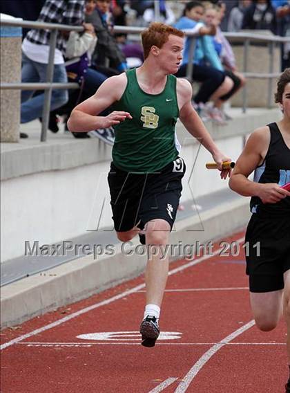 Thumbnail 3 in 2011 Santa Barbara Easter Relays photogallery.