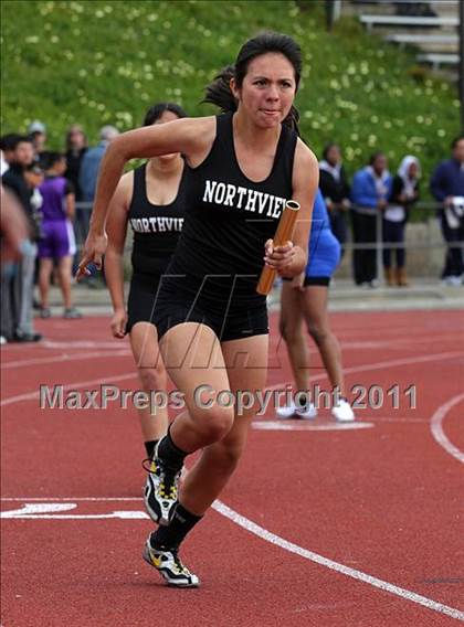 Thumbnail 1 in 2011 Santa Barbara Easter Relays photogallery.