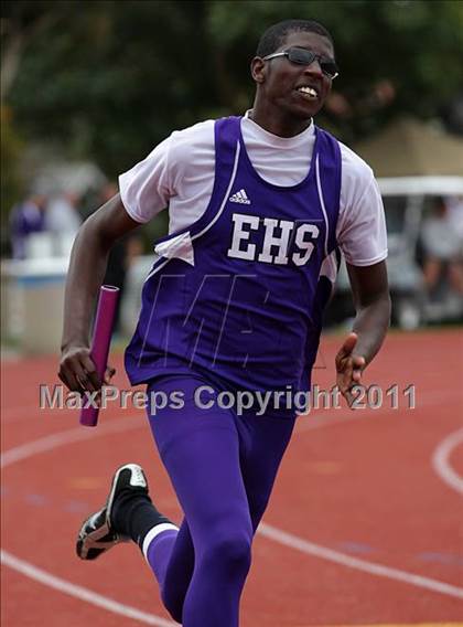 Thumbnail 2 in 2011 Santa Barbara Easter Relays photogallery.