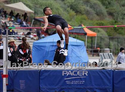 Thumbnail 1 in 2011 Santa Barbara Easter Relays photogallery.