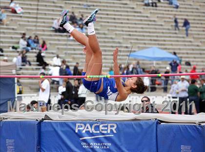 Thumbnail 2 in 2011 Santa Barbara Easter Relays photogallery.