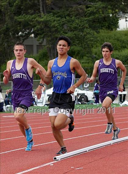 Thumbnail 3 in 2011 Santa Barbara Easter Relays photogallery.