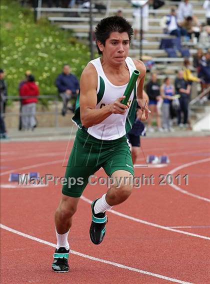 Thumbnail 2 in 2011 Santa Barbara Easter Relays photogallery.