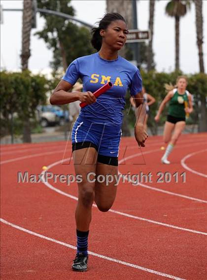 Thumbnail 1 in 2011 Santa Barbara Easter Relays photogallery.