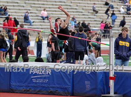 Thumbnail 2 in 2011 Santa Barbara Easter Relays photogallery.