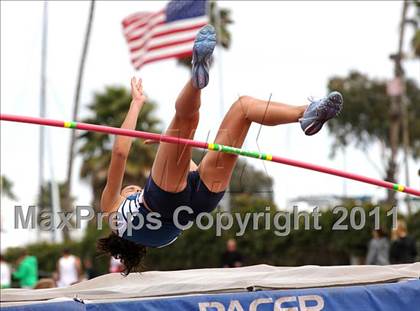 Thumbnail 1 in 2011 Santa Barbara Easter Relays photogallery.
