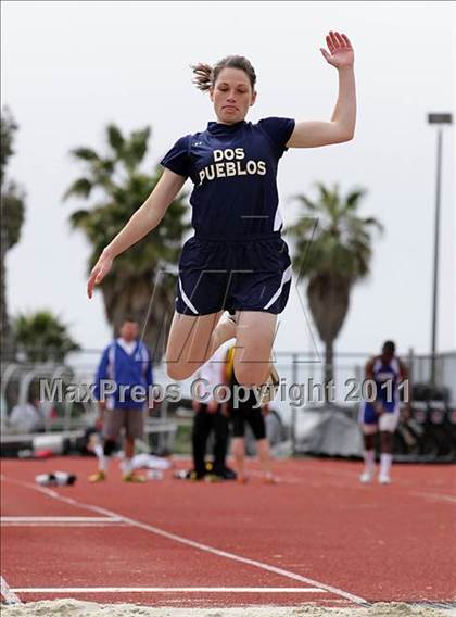 Thumbnail 1 in 2011 Santa Barbara Easter Relays photogallery.