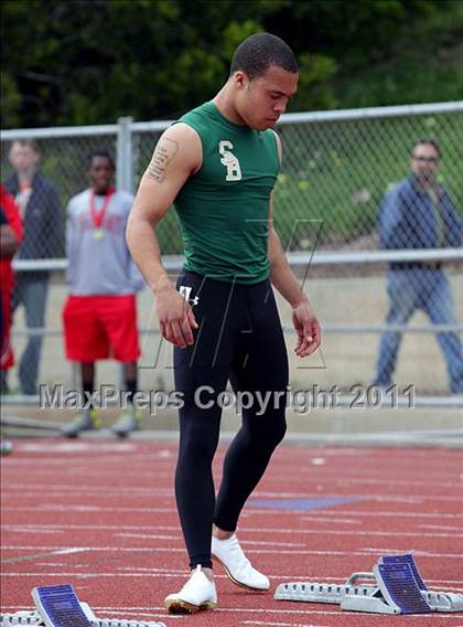 Thumbnail 2 in 2011 Santa Barbara Easter Relays photogallery.