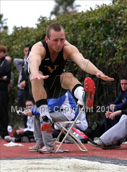 Thumbnail 1 in 2011 Santa Barbara Easter Relays photogallery.