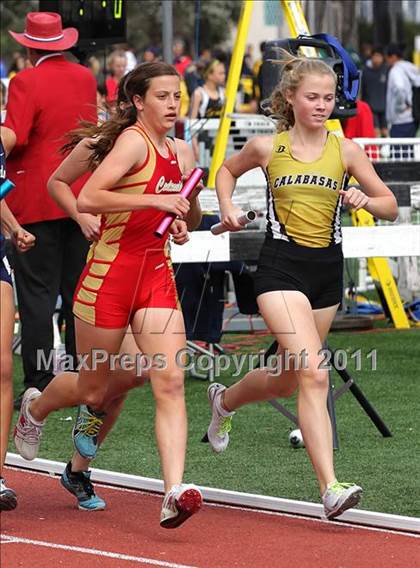 Thumbnail 2 in 2011 Santa Barbara Easter Relays photogallery.