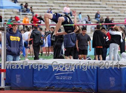 Thumbnail 1 in 2011 Santa Barbara Easter Relays photogallery.