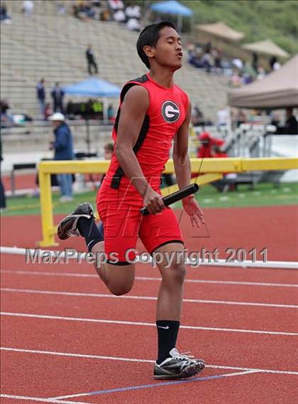 Thumbnail 2 in 2011 Santa Barbara Easter Relays photogallery.