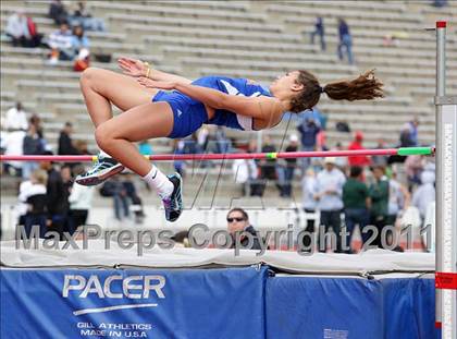 Thumbnail 1 in 2011 Santa Barbara Easter Relays photogallery.