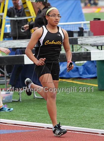 Thumbnail 1 in 2011 Santa Barbara Easter Relays photogallery.