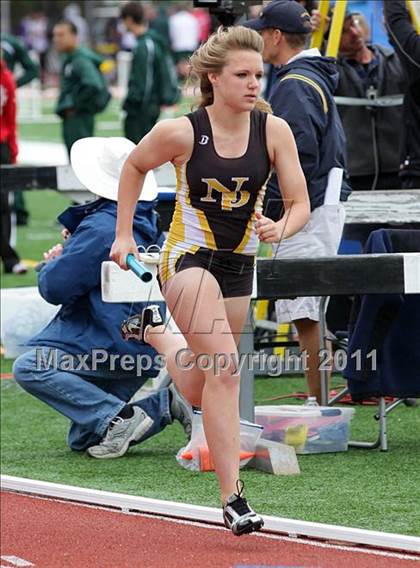 Thumbnail 3 in 2011 Santa Barbara Easter Relays photogallery.
