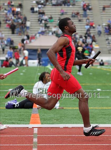 Thumbnail 2 in 2011 Santa Barbara Easter Relays photogallery.