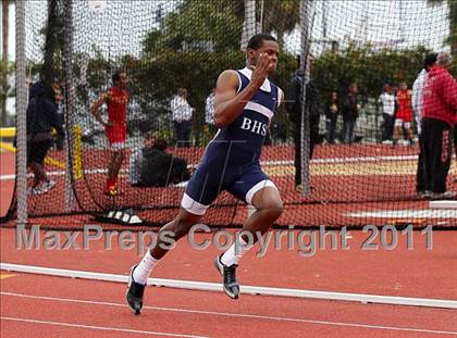Thumbnail 2 in 2011 Santa Barbara Easter Relays photogallery.