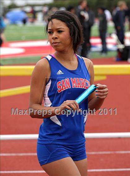 Thumbnail 1 in 2011 Santa Barbara Easter Relays photogallery.