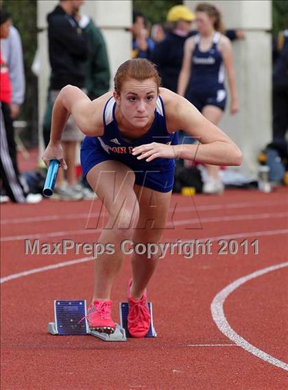 Thumbnail 2 in 2011 Santa Barbara Easter Relays photogallery.