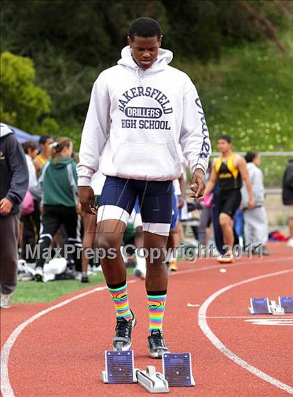 Thumbnail 2 in 2011 Santa Barbara Easter Relays photogallery.