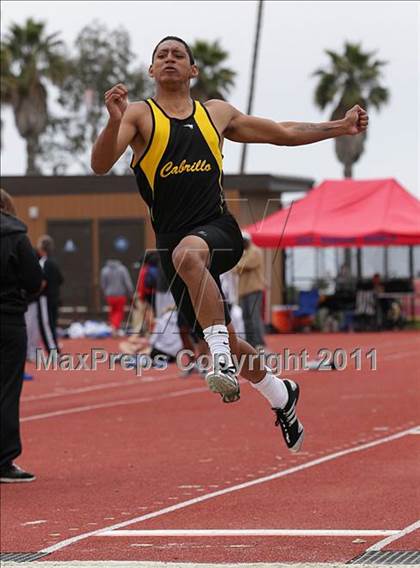 Thumbnail 1 in 2011 Santa Barbara Easter Relays photogallery.