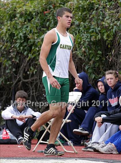Thumbnail 1 in 2011 Santa Barbara Easter Relays photogallery.