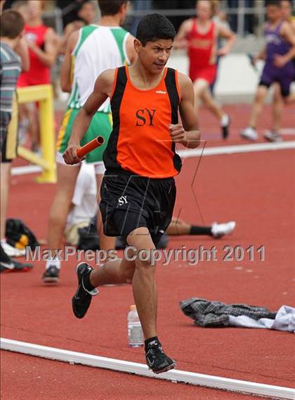 Thumbnail 1 in 2011 Santa Barbara Easter Relays photogallery.