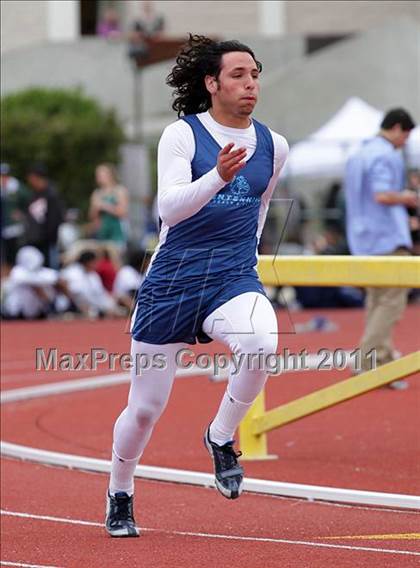 Thumbnail 1 in 2011 Santa Barbara Easter Relays photogallery.